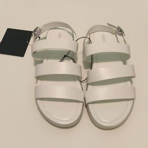 WHITE STRAPPY PLATFORM SANDALS